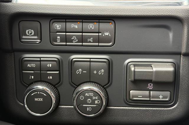 New 2026 Chevrolet Tahoe High Country w/ Sun And Tow Package AWD/4WD image 31