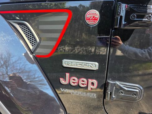 Used 2020 Jeep Wrangler Unlimited Rubicon w/ Quick Order Package 28Y Recon AWD/4WD image 9