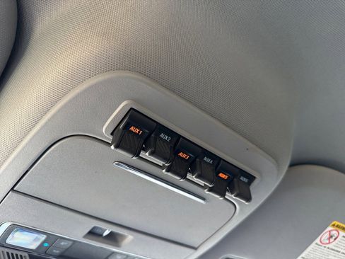 Used 2024 Ford F250 Lariat w/ Sport Appearance Package image 33