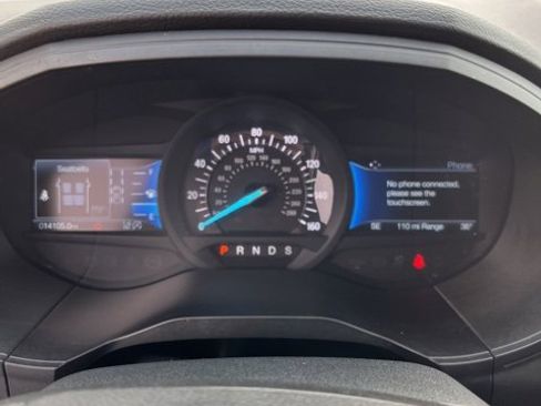 Used 2024 Ford Edge Titanium w/ Class II Trailer Tow Package image 17