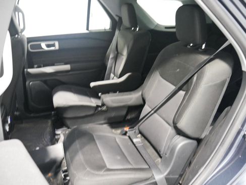 Certified 2022 Ford Explorer XLT w/ Class IV Trailer Tow Package image 11