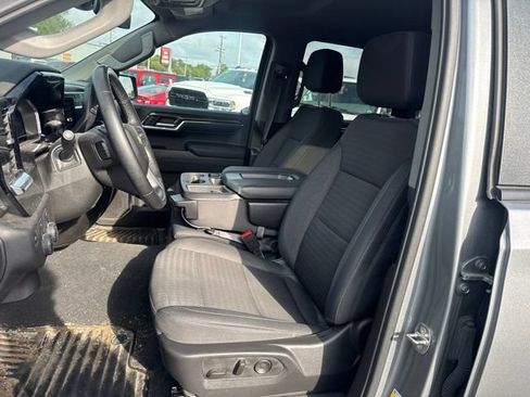 Used 2024 Chevrolet Silverado 1500 LT AWD/4WD image 12