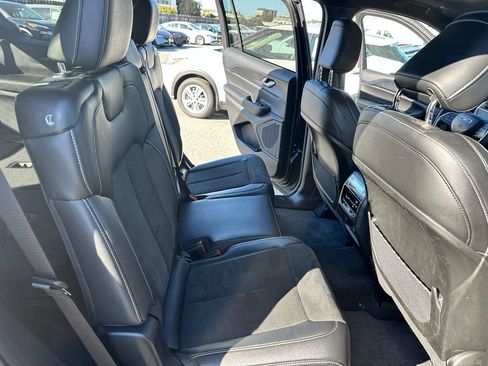 Used 2023 Jeep Grand Cherokee L Altitude AWD/4WD image 20