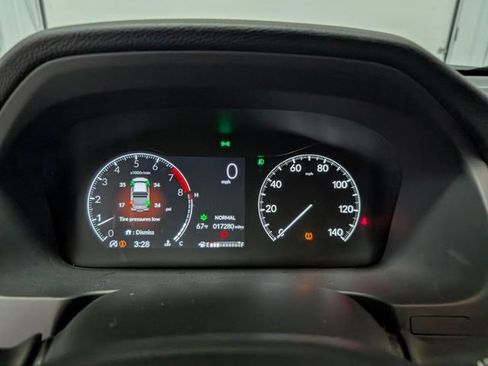 Used 2025 Honda Ridgeline TrailSport image 16