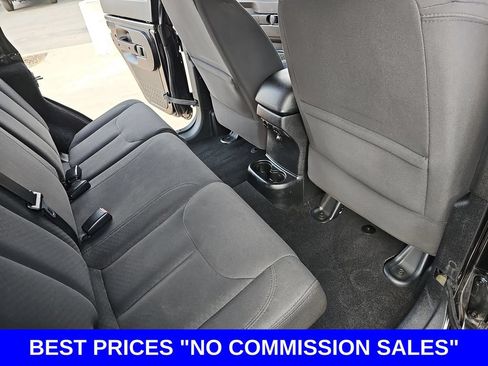 Used 2016 Jeep Wrangler Unlimited Sport w/ Connectivity Group AWD/4WD image 11
