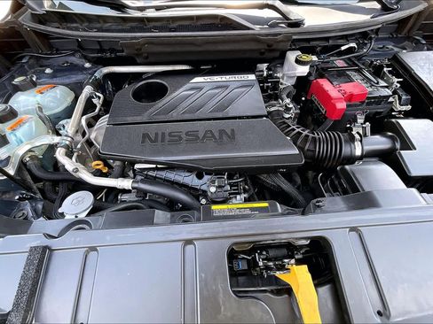 Used 2024 Nissan Rogue SV FWD image 32
