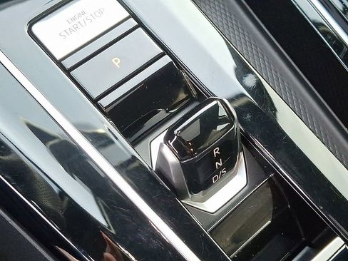 Used 2024 Volkswagen Golf R 2.0T image 16