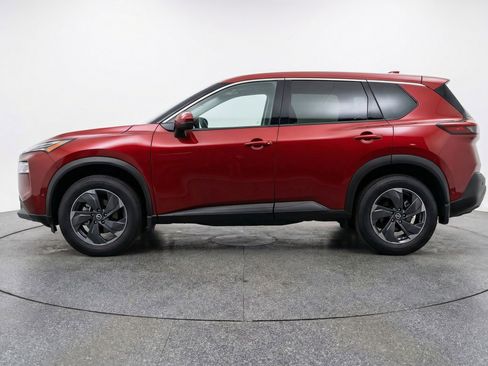 Used 2025 Nissan Rogue SV image 5