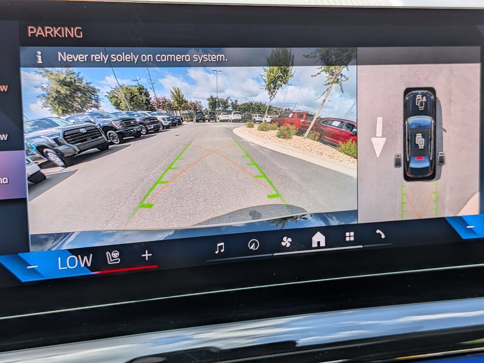 Used 2025 BMW i5 eDrive40i RWD image 24