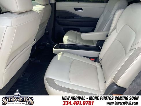 Used 2022 Nissan Pathfinder SL w/ SL Premium Package FWD image 46