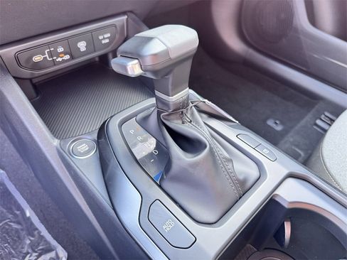 New 2026 Kia K4 LXS image 18