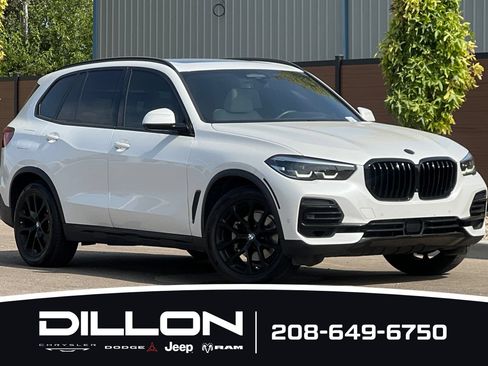 Used 2023 BMW X5 xDrive40i AWD/4WD image 2