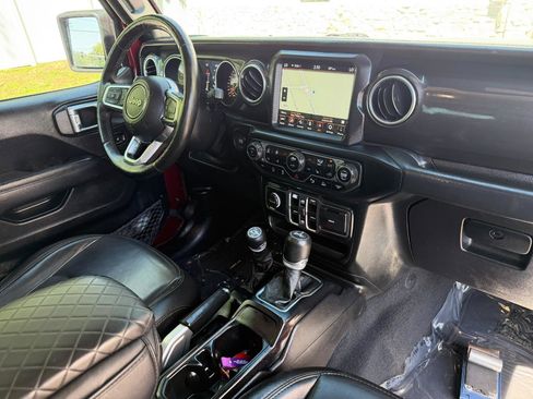 Used 2021 Jeep Wrangler Unlimited Sahara image 47