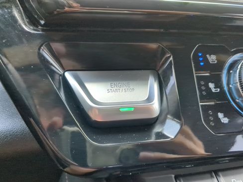 Used 2024 GMC Sierra 1500 AT4 w/ Technology Package AWD/4WD image 27
