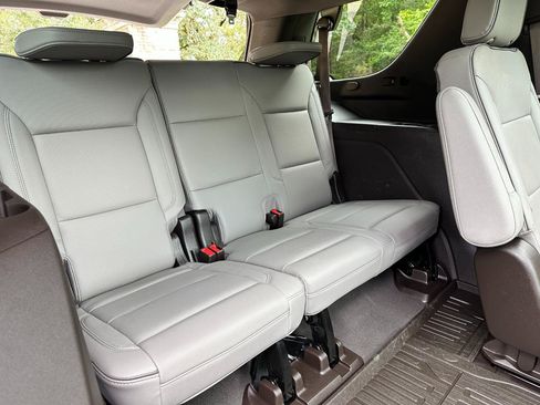 Used 2022 GMC Yukon SLT w/ SLT Premium Package RWD image 30