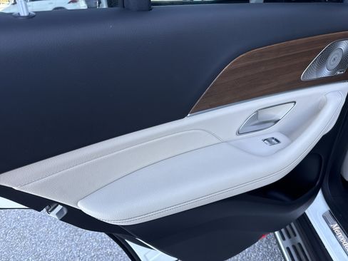 Certified 2022 Mercedes-Benz GLE 350 image 11