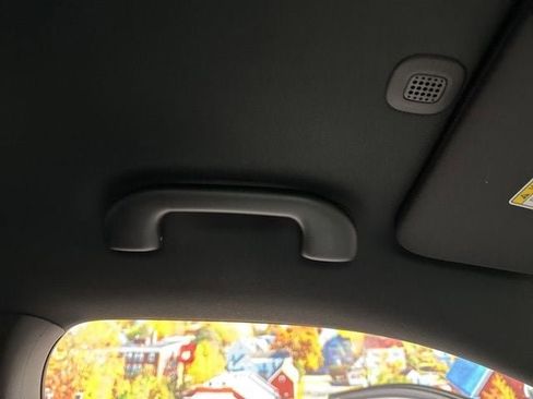 Used 2024 Jeep Compass Limited image 36