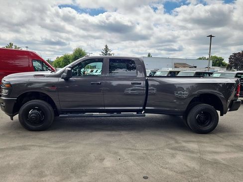 New 2026 RAM 3500 Tradesman AWD/4WD image 4