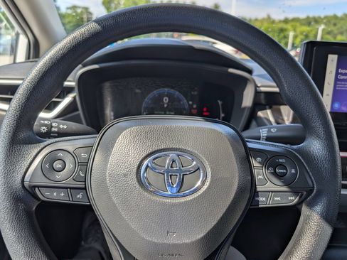 Used 2026 Toyota Corolla LE w/ LE Premium Package FWD image 23