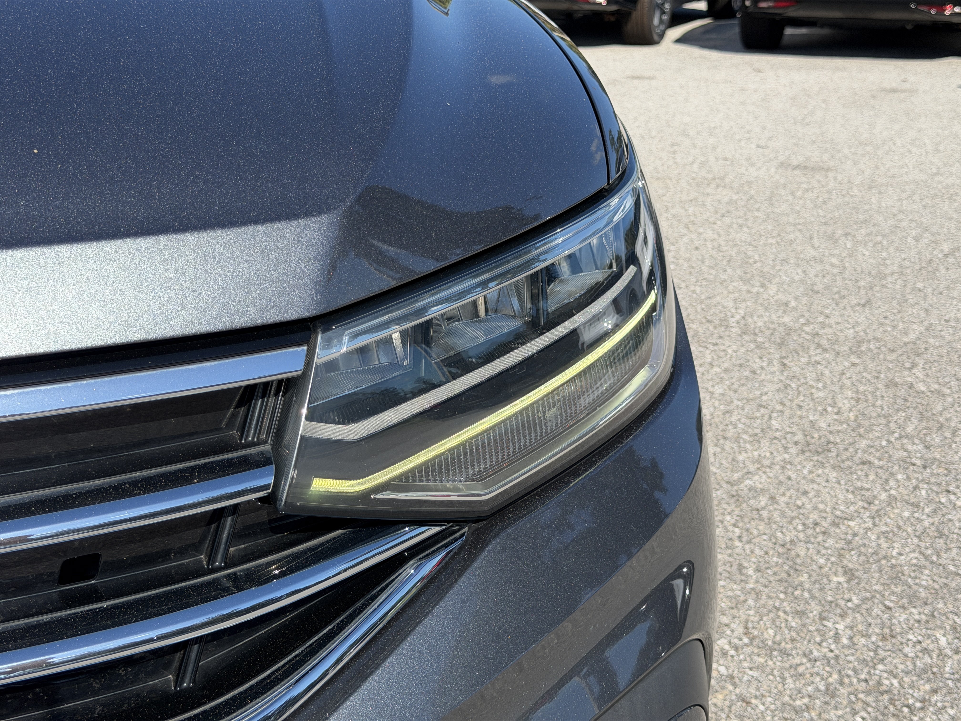 Certified 2022 Volkswagen Tiguan SE FWD image 9