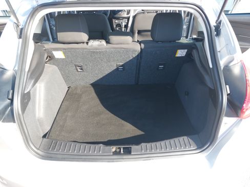 Used 2016 Ford Focus SE w/ Reverse Sensing Package FWD image 13