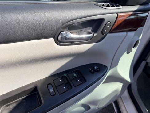 Used 2006 Chevrolet Impala LT FWD image 7