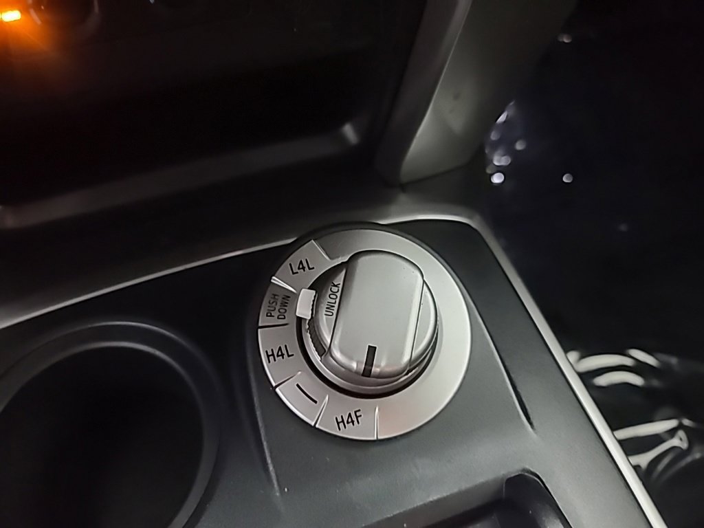 Used 2017 Toyota 4Runner Limited w/ Convenience Package AWD/4WD image 38
