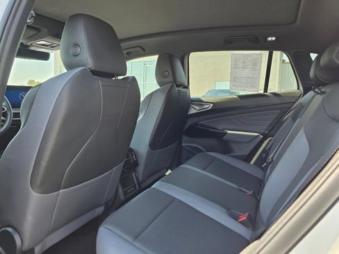Used 2023 Volkswagen ID.4 Pro S AWD/4WD image 11