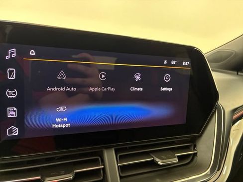 Certified 2025 Chevrolet Trax RS w/ Sunroof Package FWD image 26