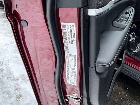 New 2026 Jeep Grand Cherokee Laredo image 35