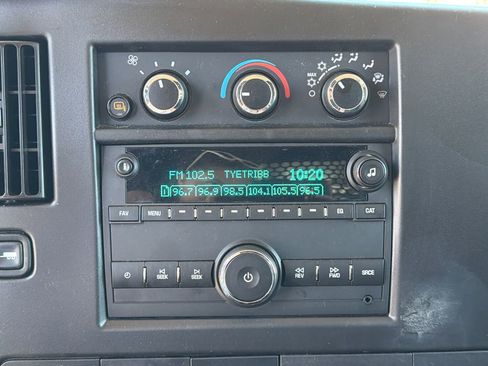 Used 2024 GMC Savana 2500 w/ Driver Convenience Package RWD image 27