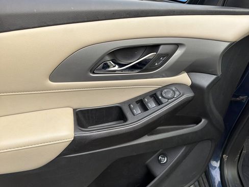 Used 2023 Chevrolet Traverse LT w/ LPO, Floor Liner Package AWD/4WD image 15