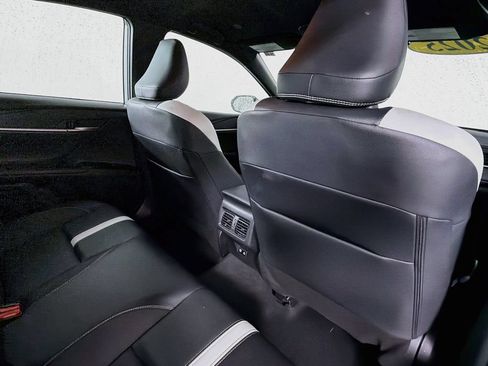 Used 2025 Toyota Camry SE FWD image 26