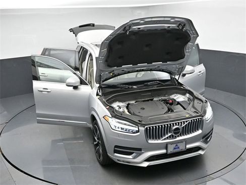 Used 2023 Volvo XC90 B6 Plus image 50