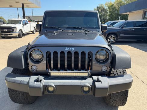 Used 2018 Jeep Wrangler Unlimited Sport w/ Connectivity Group image 8