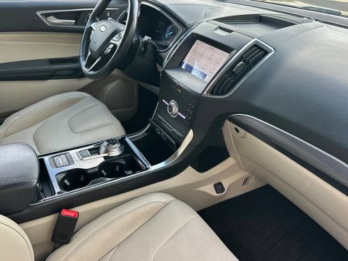 Used 2020 Ford Edge Titanium AWD/4WD image 17