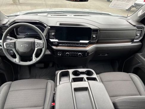 Used 2024 Chevrolet Silverado 1500 RST AWD/4WD image 8