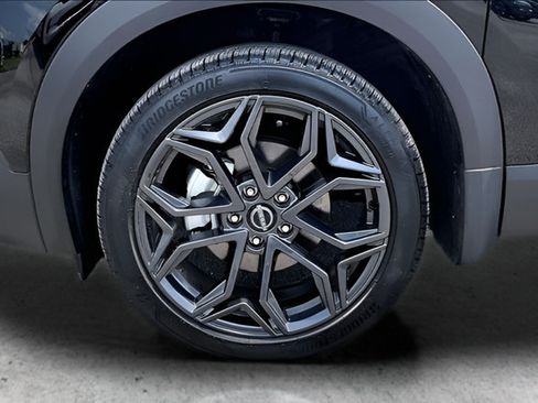 Certified 2026 Nissan Kicks SR w/ SR Premium Package AWD/4WD image 32
