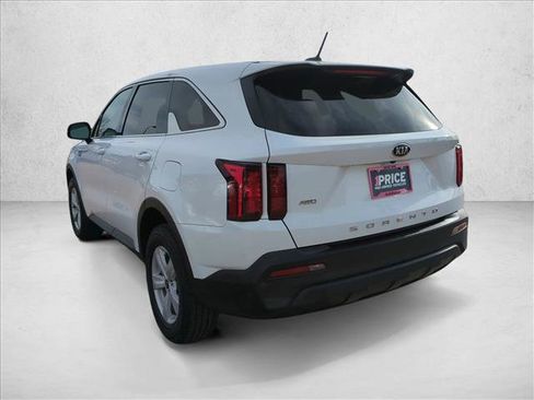 Used 2021 Kia Sorento LX image 8