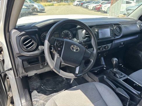 Used 2017 Toyota Tacoma SR5 image 14