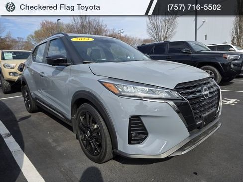 Used 2024 Nissan Kicks SR w/ SR Premium Package image 3