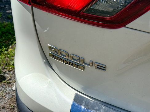 Used 2017 Nissan Rogue Sport SV w/ SV Premium Package AWD/4WD image 4