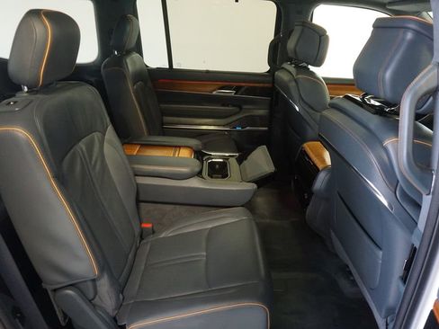 Used 2022 Jeep Grand Wagoneer Series II w/ Convenience Group III AWD/4WD image 26
