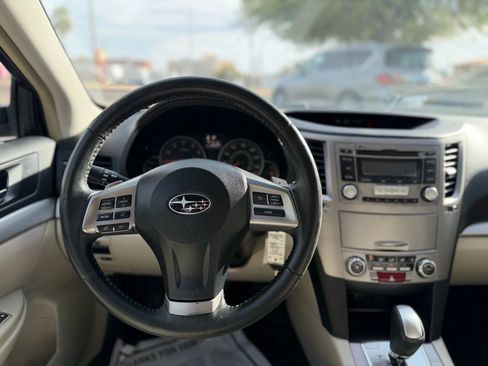 Used 2013 Subaru Legacy 2.5i Premium w/ All-Weather Pkg image 18