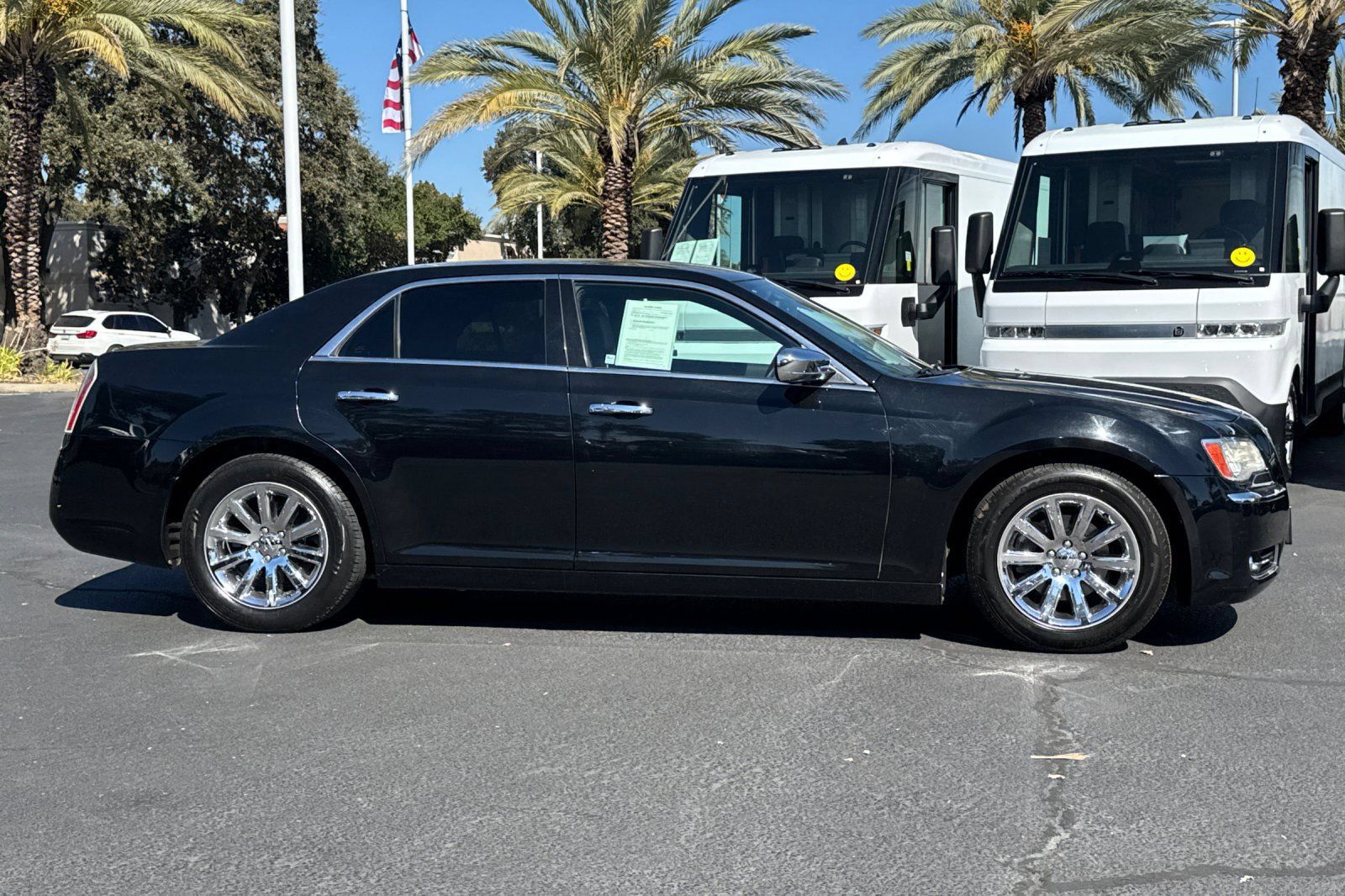 Used 2013 Chrysler 300 C RWD image 2
