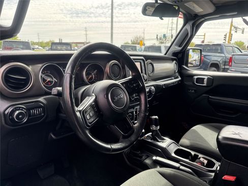 Used 2018 Jeep Wrangler Unlimited Sport S AWD/4WD image 15