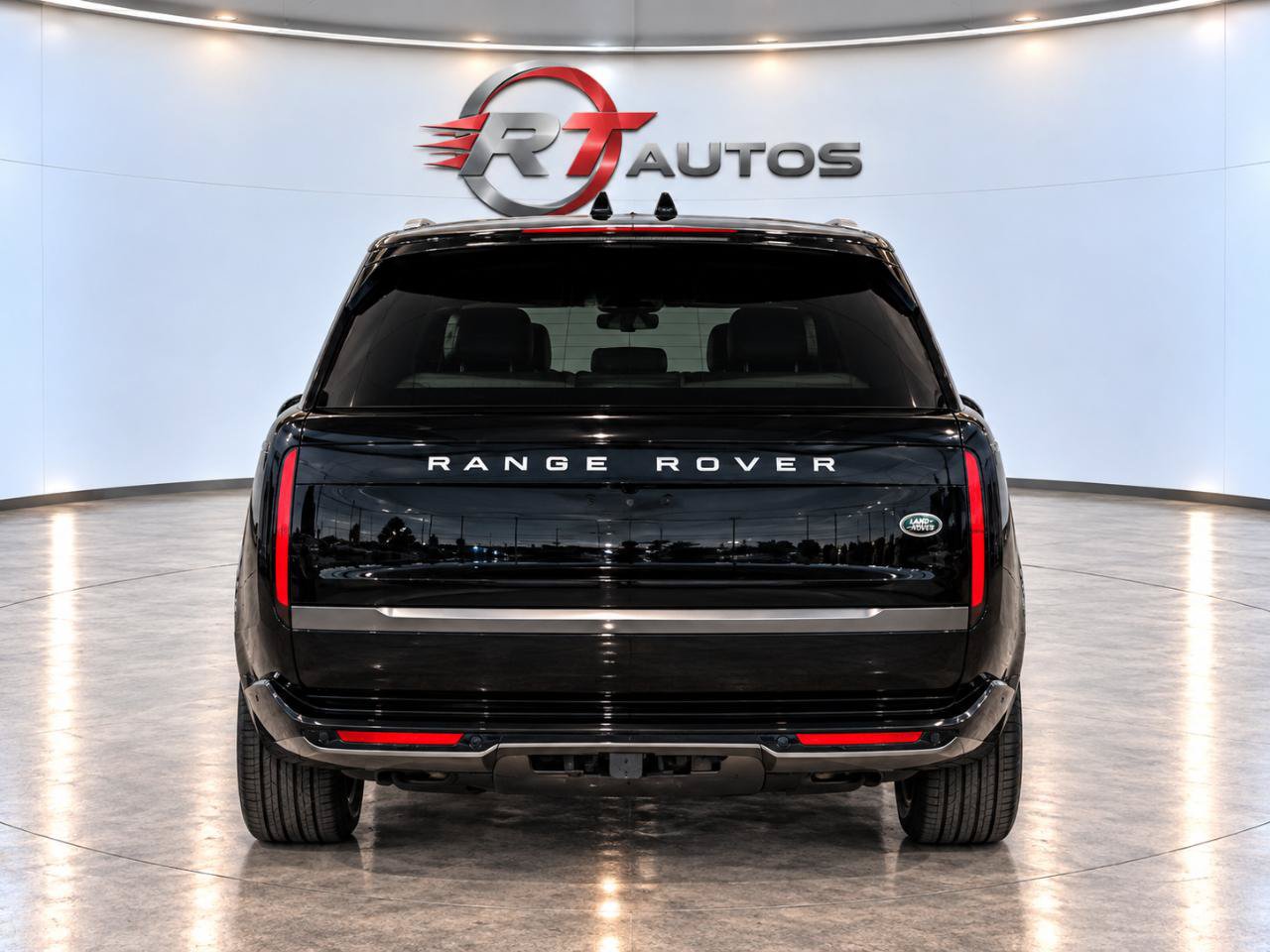 Used 2024 Land Rover Range Rover SE AWD/4WD image 5