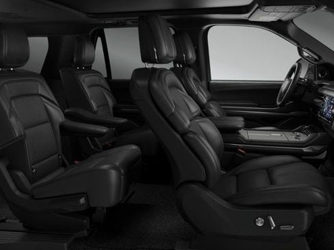 New 2026 Lincoln Navigator L Reserve w/ Jet Appearance Package AWD/4WD image 5