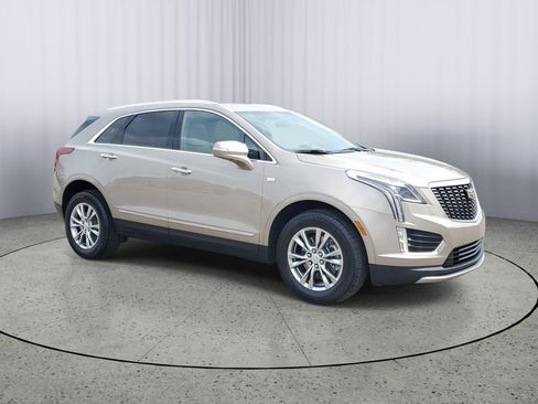 Certified 2022 Cadillac XT5 Premium Luxury AWD/4WD image 2
