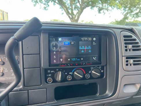 Used 1997 Chevrolet Tahoe 2WD 2-Door w/ Preferred Equipment Group 3 image 12
